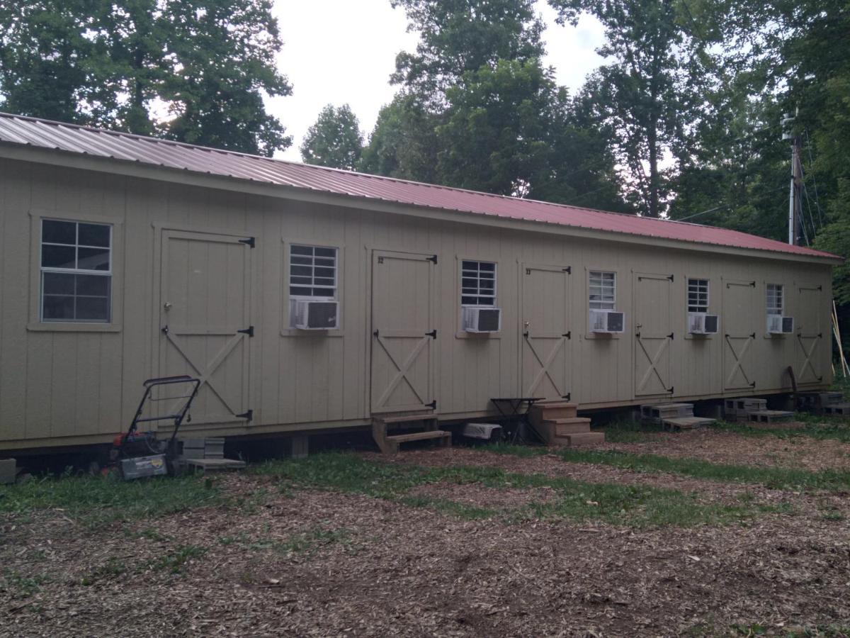 The Chicken Coop Cosby Exterior photo