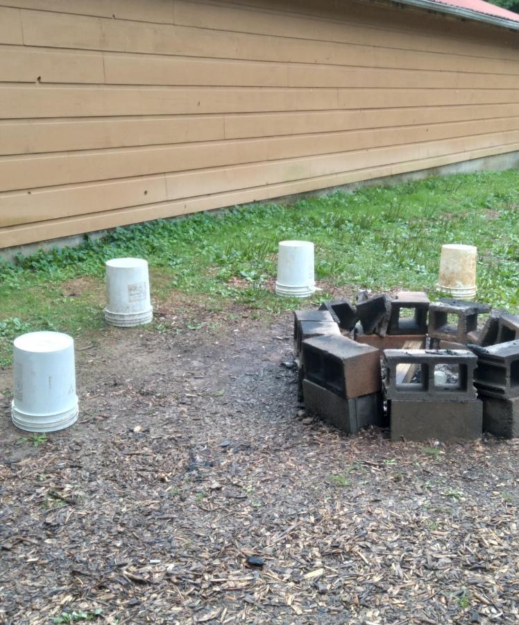 The Chicken Coop Cosby Exterior photo