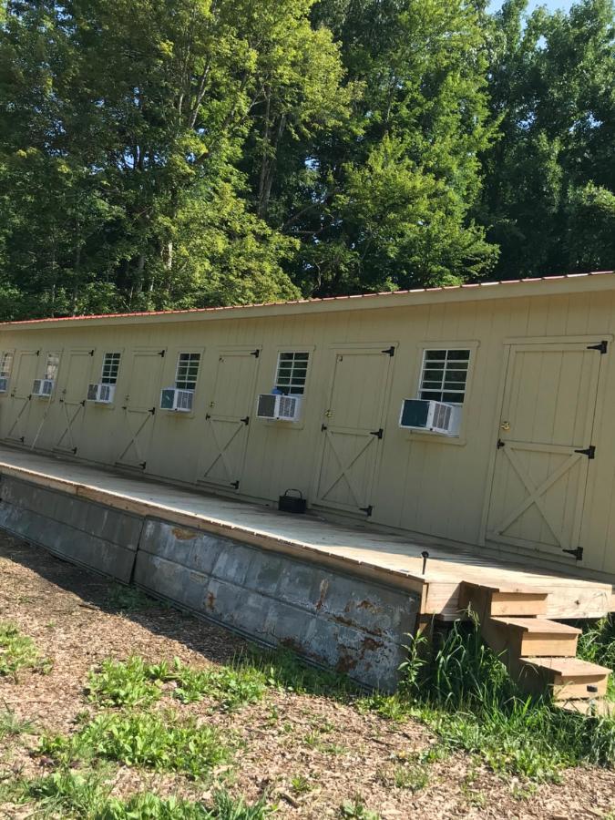 The Chicken Coop Cosby Exterior photo